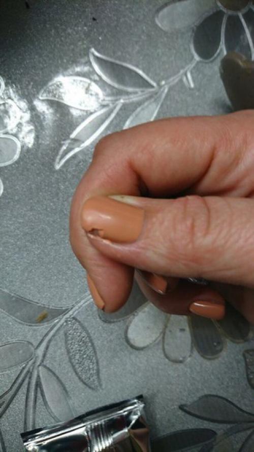 Девочки, феечки дорогие подскажите, не просыхает в этой лампе большой палец, как не держали пальчики и отдельно сушили? 02