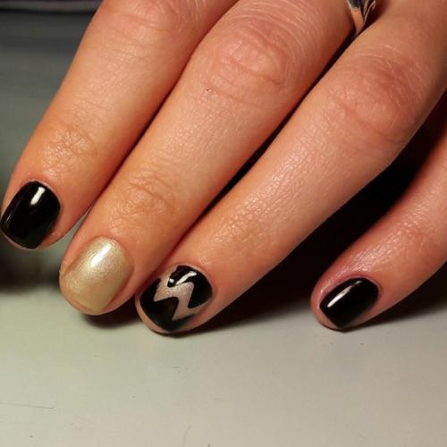 Привет. Занимаюсь ногтями 3 месяца, прошу вашей критики и советов. 04