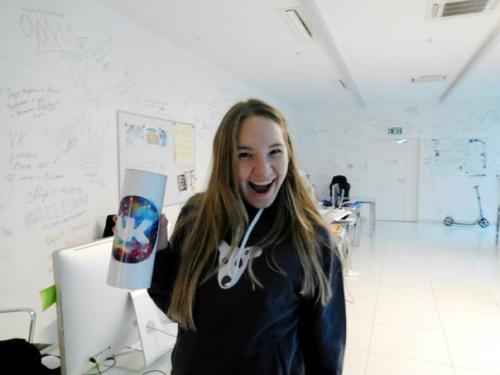 Привет, мир!  Я тут подумала: можно обмениваться друг с другом чем-то нужным и полезным вместо того, чтобы покупать это. 01