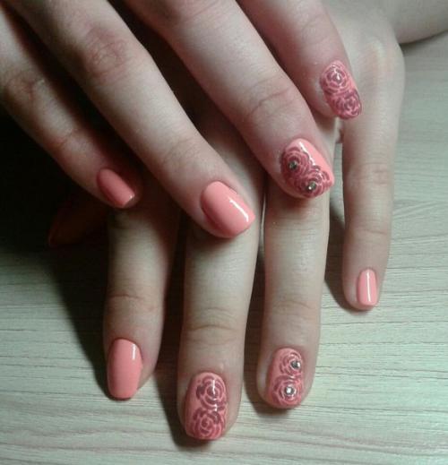 Занимаюсь маникюром с покрытием гель лака. 02