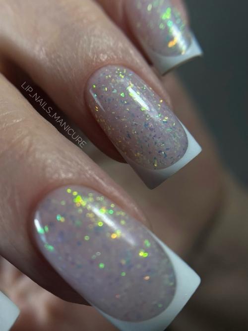 Блестящий френч - один из самых элегантных и стильных видов маникюра. 01