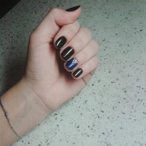 Занимаюсь маникюром с покрытием гель лака. 08