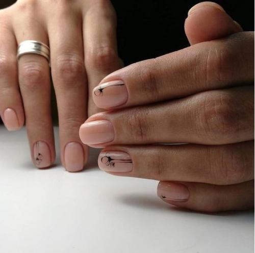 Всемогущий маникюр: какие оттенки лаков делают руки красивыми. 05