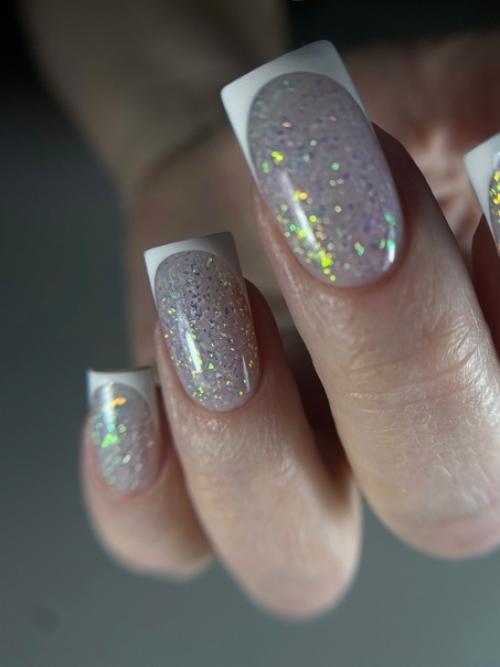 Блестящий френч - один из самых элегантных и стильных видов маникюра. 02