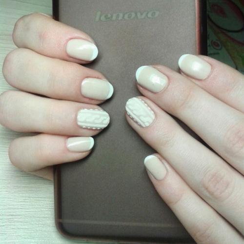 Занимаюсь маникюром с покрытием гель лака. 03