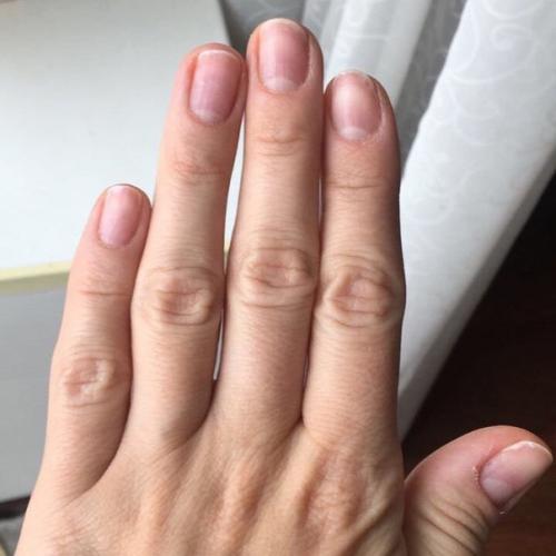 Написал всем одно сообщение: а покажи ногти! 09