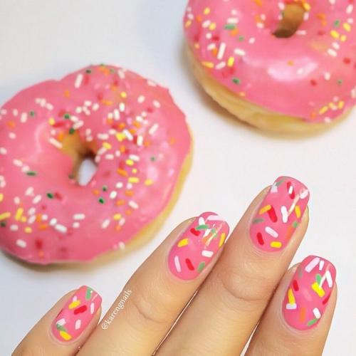 Nailspiration: сладости, от которых не поправишься? 03