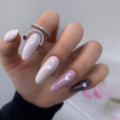 Белые рисунки на ногтях. 10. 05