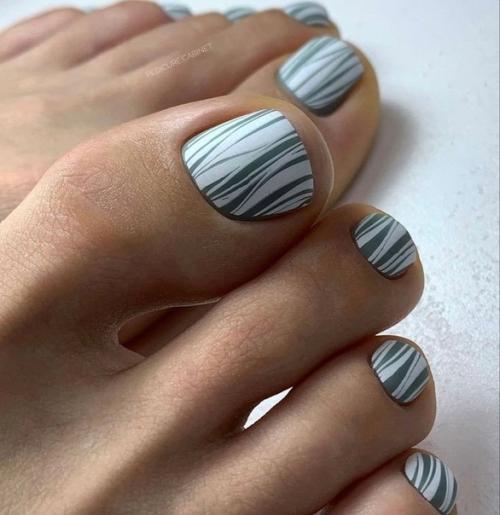 10 самых оригинальных и выразительных дизайнов педикюра. 06