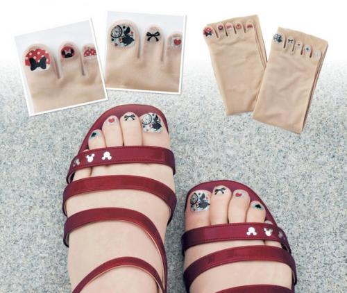 Человеческая фантазия носки с педикюром безгранична. 02