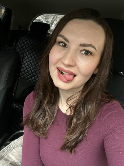 Мастера маникюра постят бесконечные ногти, мастера по волосам - волосы, фотографы - чужие фото, мастера по шугарингу - ну в общем вы поняли. 02