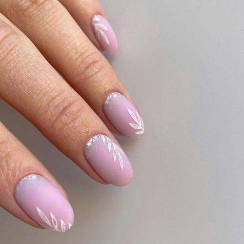 Белые рисунки на ногтях. 10. 04