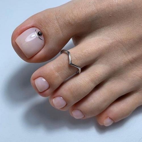 10 самых оригинальных и выразительных дизайнов педикюра. 03