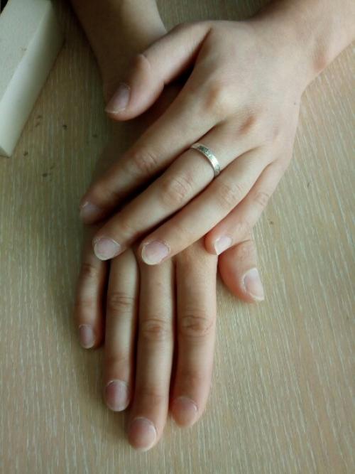 Дайте критику.  Маникюр + гель - лак. 01