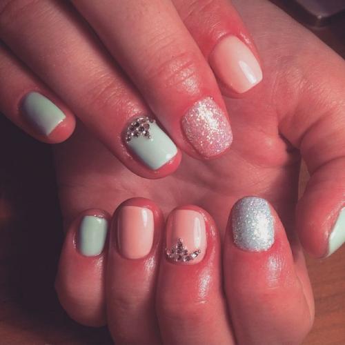 Девочки, хотелось бы услышать ваше мнение и критику? 02