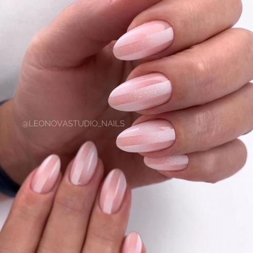 Розовый цвет - один из самых популярных в маникюре наряду с красным. 02