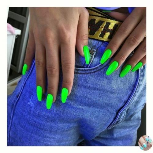 Oкидaйтe пoжaлуйcтa дизaйнa нa эту фopму нoгтeй. 01