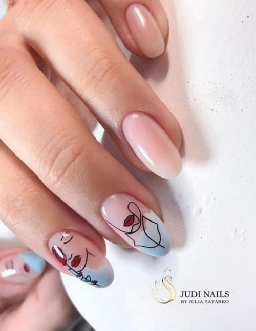 Маникюр в нежно голубом цвете. 01