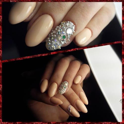 Уважаемые дамы!  Предлагаю вам. 02