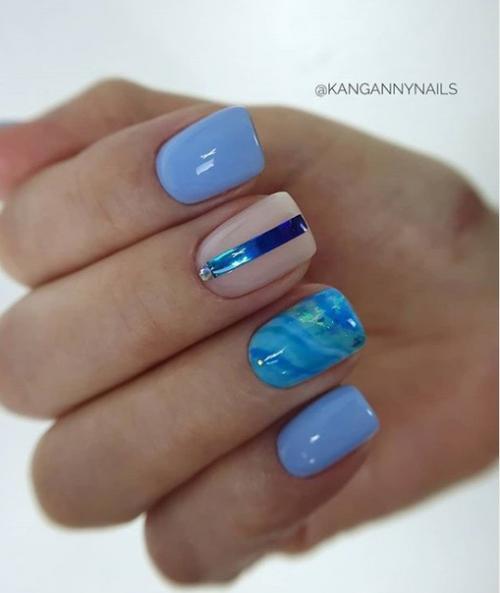 Маникюр в нежно голубом цвете. 08
