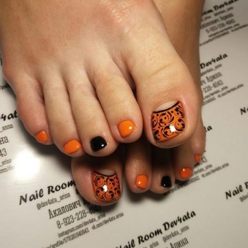Педикюр с узорами. 10. 01