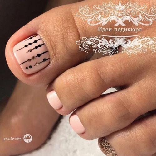 Идеи педикюра дизайна с точками. 07