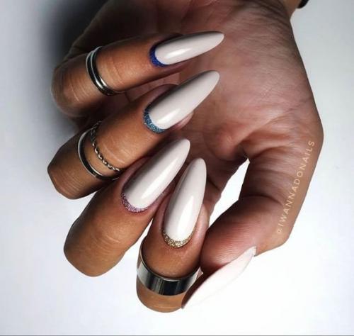 Маникюр на острые ноготки. 08