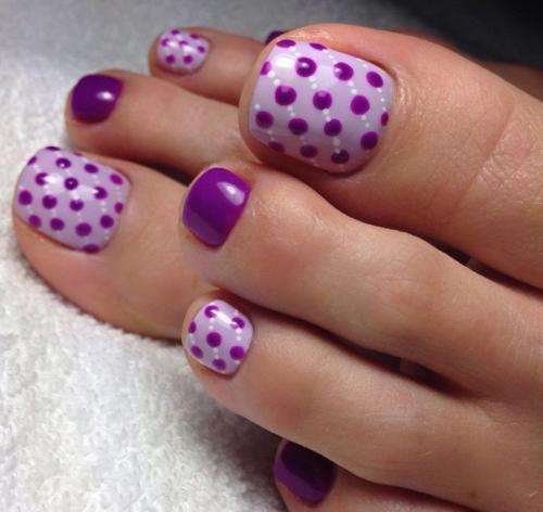 Идеи педикюра дизайна с точками. 01