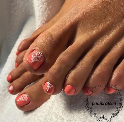 Педикюр с узорами. 10. 02