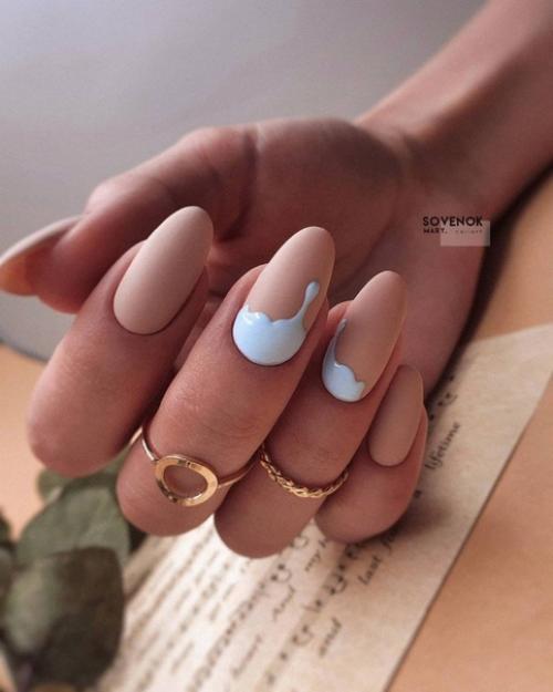 Даже если нюдовые оттенки лака для ногтей пропадут из списка трендовых дизайнов маникюра, популярность и спрос на них сохранится. 07