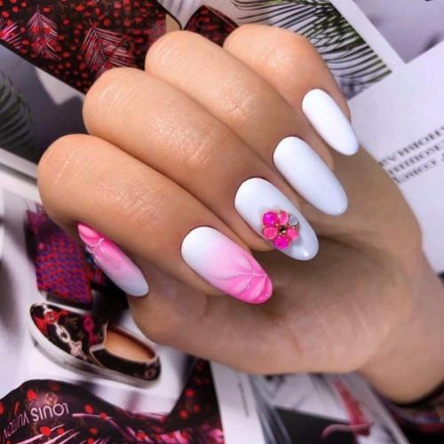 Лето - маникюр становится более ярким и интересным. 01