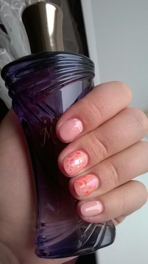 Здравствуйте!  Новичок пару раз гель лак себе и подругам делала? 04