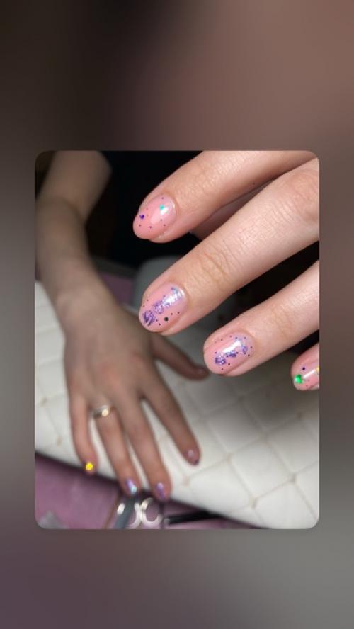 Каждая девочка мечтает о красивом маникюре, и я знаю, как вам помочь! 01