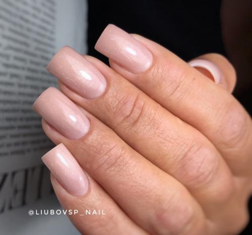 Вновь обнаженные ногти, денежный нюд и просто потрясающей красоты маникюр! 01