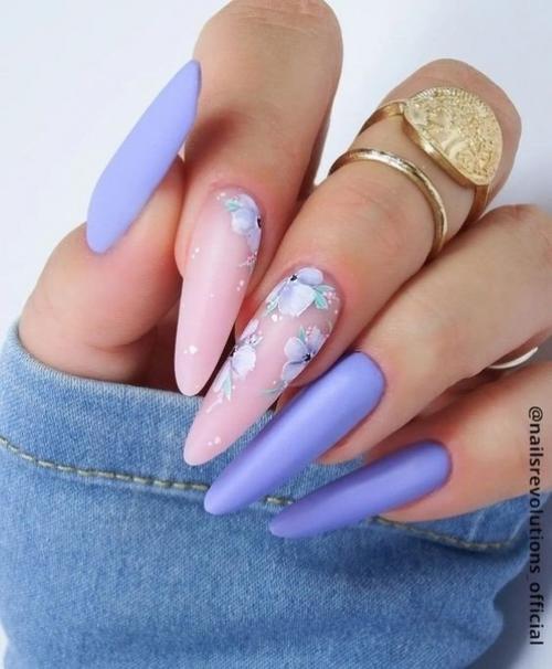 Маникюр в нежно голубых оттенках. 02