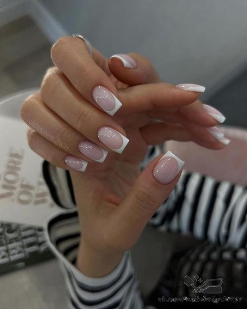 1. натуральный маникюр: нанесите прозрачное покрытие на ногти, чтобы придать им здоровый и ухоженный вид. 03 1. натуральный маникюр: нанесите прозрачное покрытие на ногти, чтобы придать им здоровый и ухоженный вид. 03