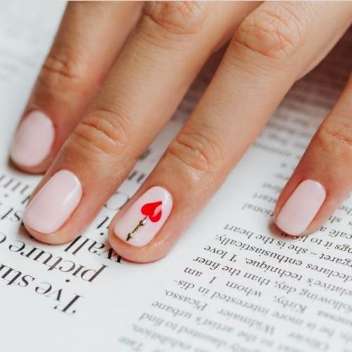 Самый модный маникюр для коротких ногтей лето 2022. 04