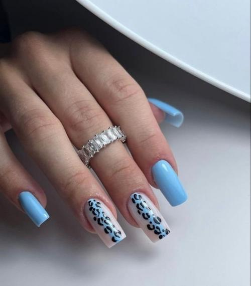 Маникюр в нежно голубых оттенках. 09