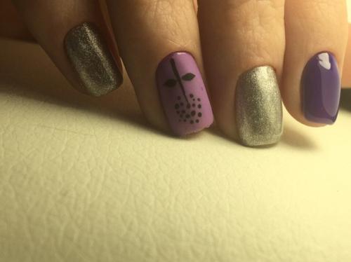 Мы покритикуем работаю месяц, курсы есть? 01