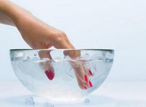 Топ 10 лайфхаков для идеального маникюра без салона. 05 Топ 10 лайфхаков для идеального маникюра без салона. 05