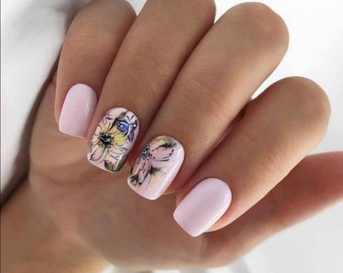 Самый модный маникюр для коротких ногтей лето 2022. 01