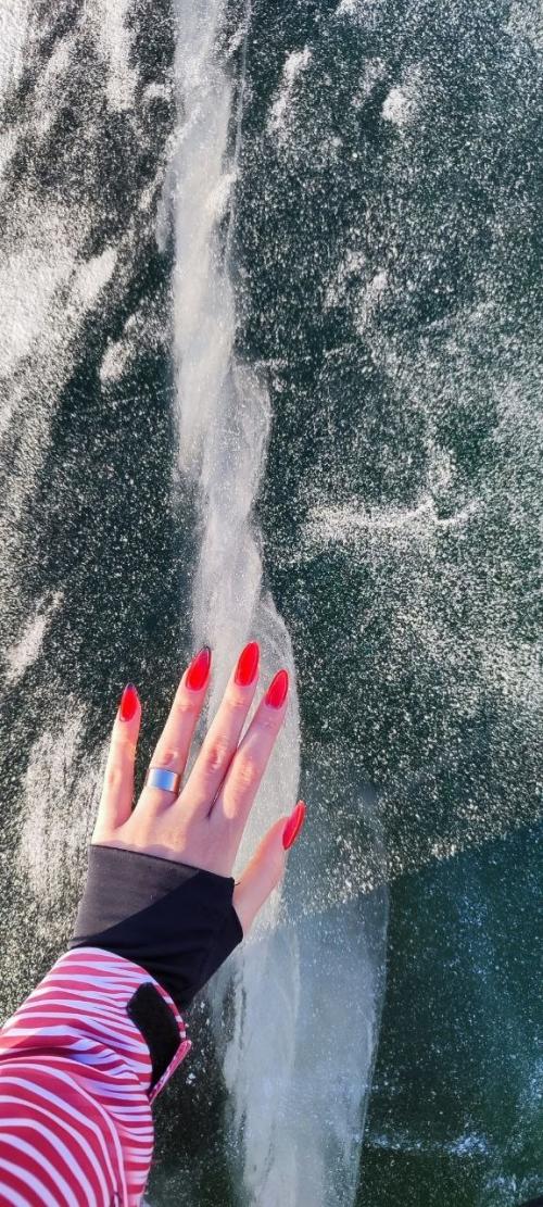 Недавно в комментариях затронули тему моего маникюра и было много вопросов, не мешают ли длинные ногти мне в работе? 03 Недавно в комментариях затронули тему моего маникюра и было много вопросов, не мешают ли длинные ногти мне в работе? 03