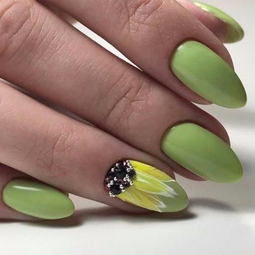Маникюр зеленого цвета - не для всех обычное явление. 02
