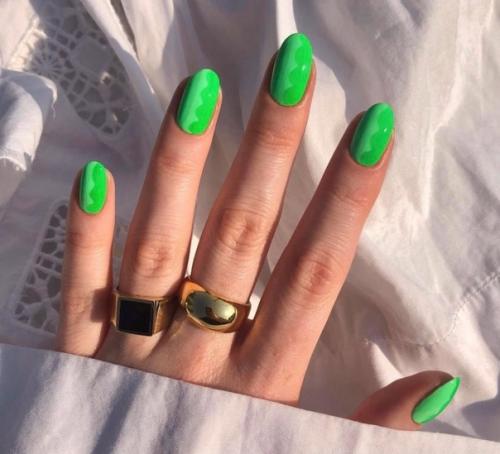Маникюр зеленого цвета - не для всех обычное явление. 06