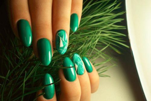 Маникюр зеленого цвета - не для всех обычное явление. 07