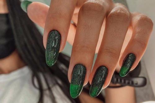 Маникюр зеленого цвета - не для всех обычное явление. 08