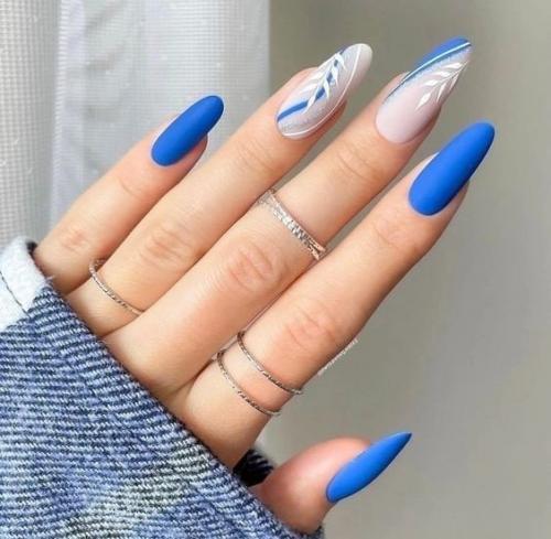 Маникюр в нежно голубых оттенках. 04