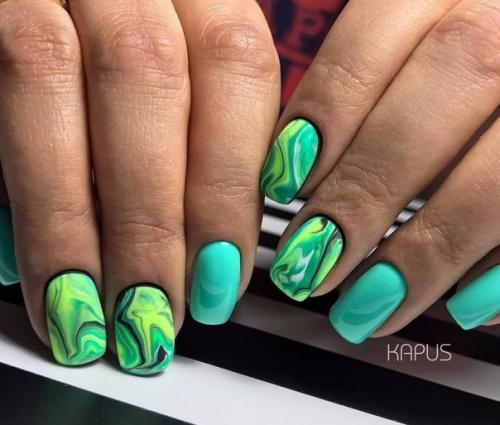 Маникюр зеленого цвета - не для всех обычное явление. 03