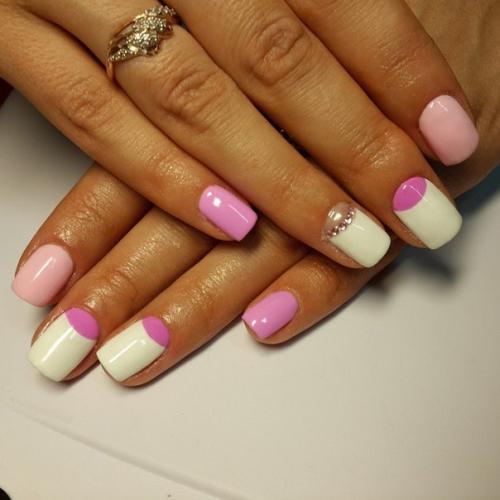 Милые девушки предлагаю вам свои профессиональные услуги маникюра, педикюра, наращивание ногтей, покрытие шеллаком, дизайн, качественно и недорого. 04