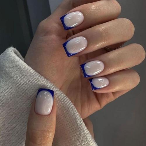 Маникюр на каждый день, на квадратные ногти. 07